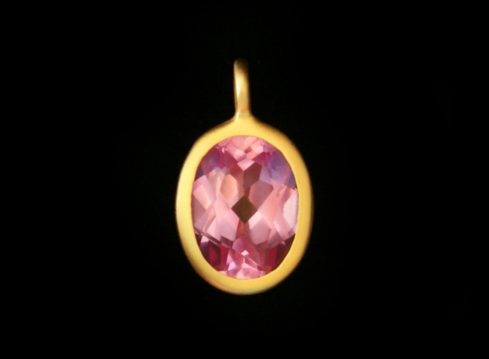 Drop, Oval, 20x15mm Pink Sapphire